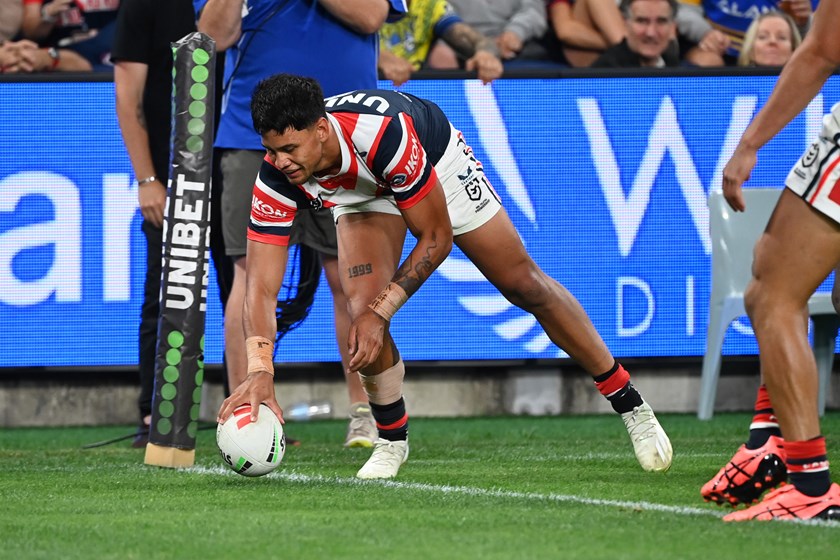 Jaxson Paulo scores his fifth try of the season, finishing off a beautiful right-edge play.