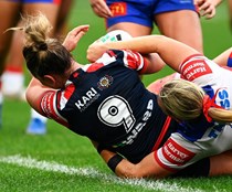 Keeley Davis Try